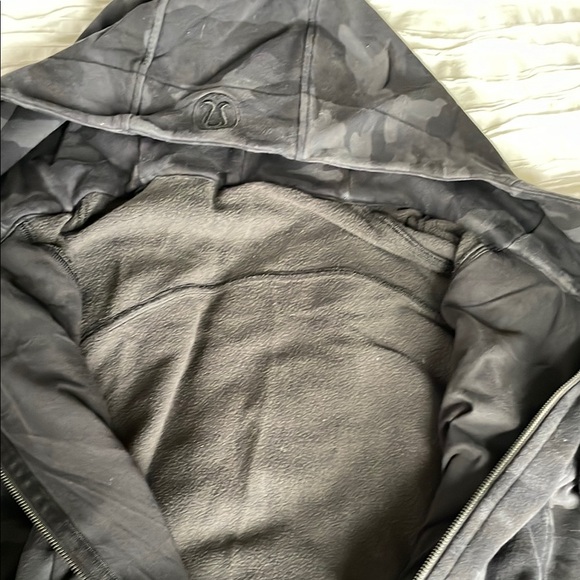Lululemon Scuba Camo Full Zip hoodie - Picture 4 of 6